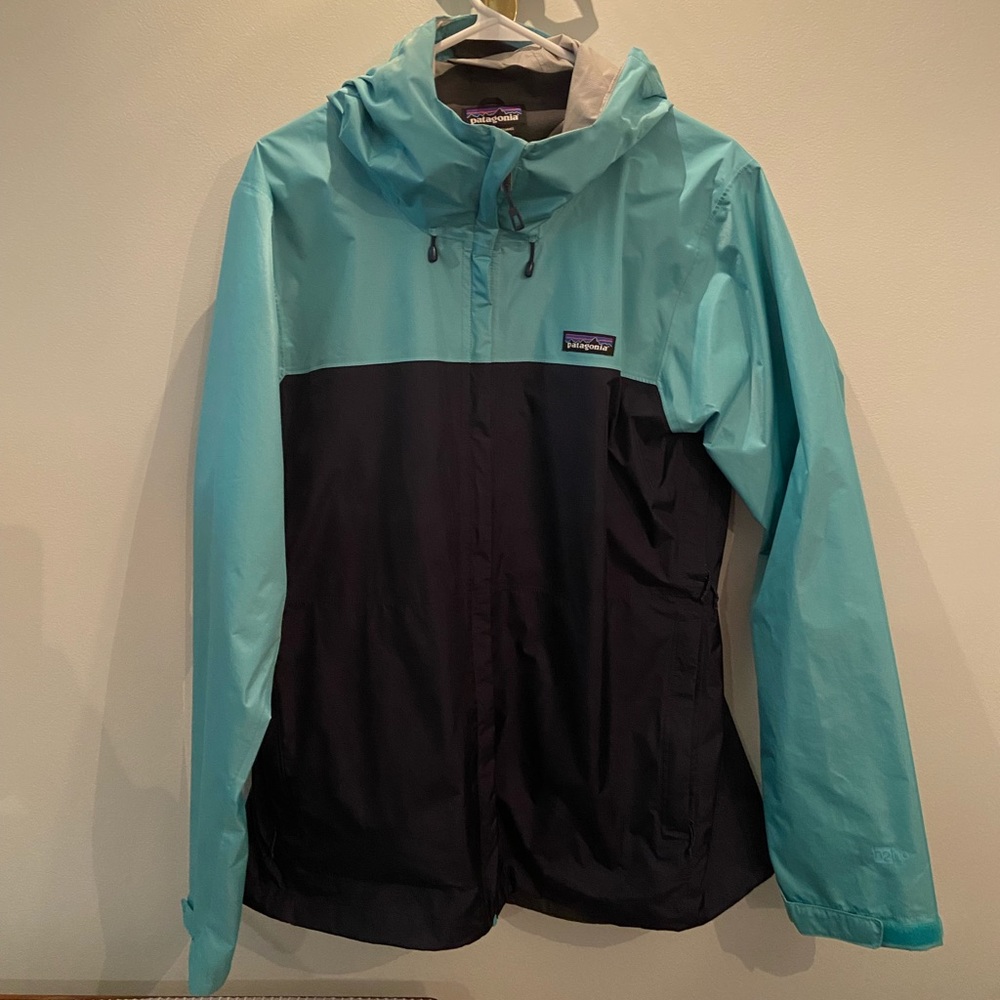 Women’s Patagonia Raincoat